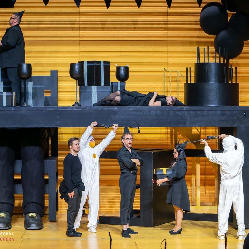 Rossini – Mozart – Milhaud: Figaro³ / Figaro | Budapest, Eiffel Műhelyház 2021 | Fotó: Berecz Valter