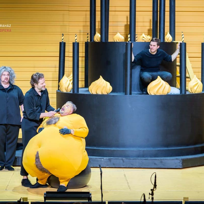 Rossini – Mozart – Milhaud: Figaro³ / Figaro | Budapest, Eiffel Műhelyház 2021 | Fotó: Berecz Valter