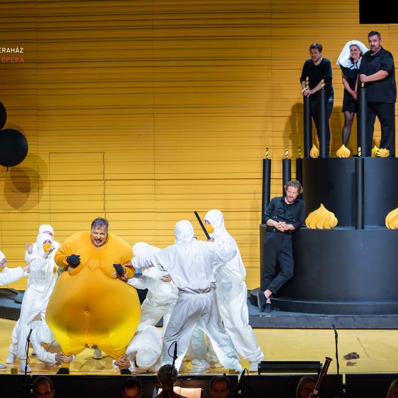Rossini – Mozart – Milhaud: Figaro³ / Figaro | Budapest, Eiffel Műhelyház 2021 | Fotó: Berecz Valter