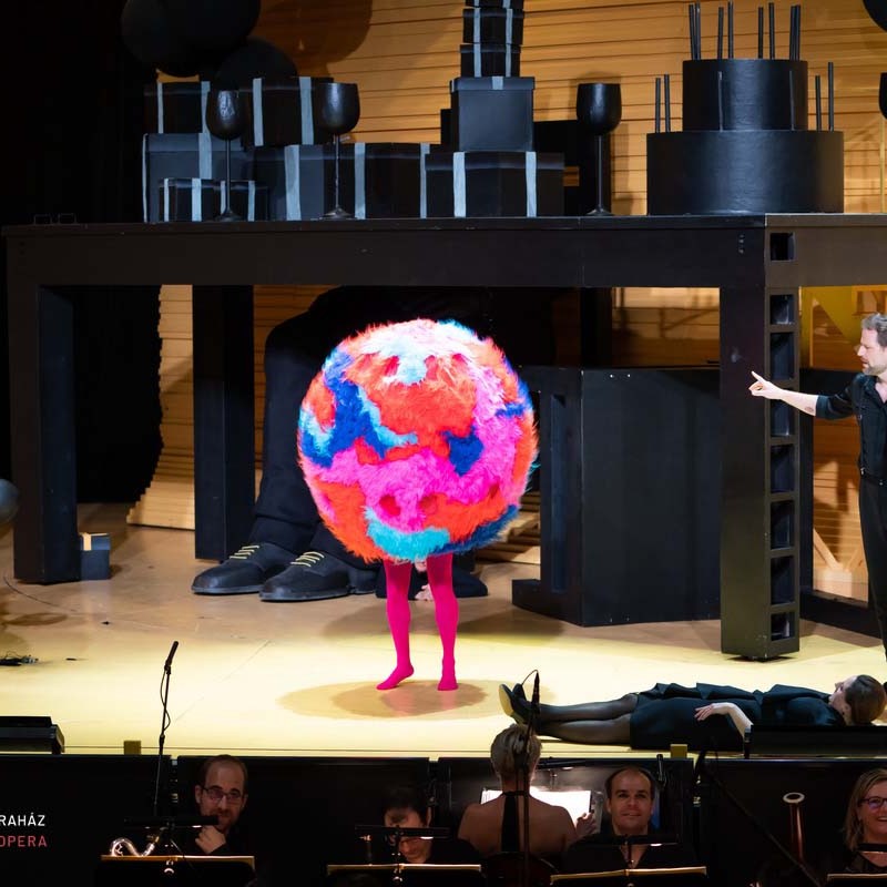 Rossini – Mozart – Milhaud: Figaro³ / Figaro | Budapest, Eiffel Műhelyház 2021 | Fotó: Berecz Valter