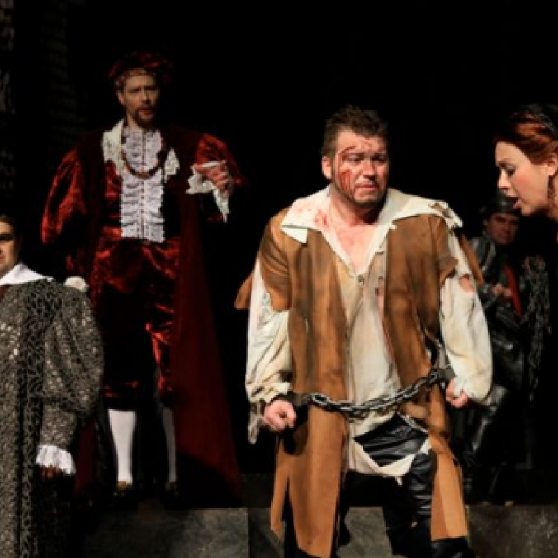 Donizetti: Boleyn Anna / VIII. Henrik | Pécs, Pécsi Nemzeti Színház 2010 | Fotó: Körtvélyesi László